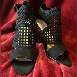 JustFab “Crush on Me” Black Cutout Peep-Toe Block Heel Sandals NWOT